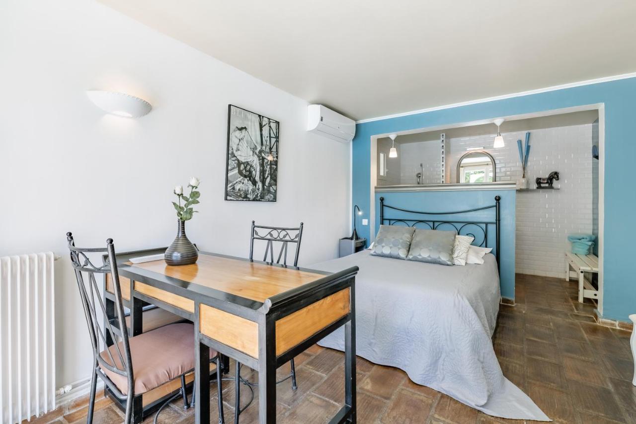 Le Patio Des Mimosas Par Dodo-A-Cassis Bed & Breakfast Exterior photo